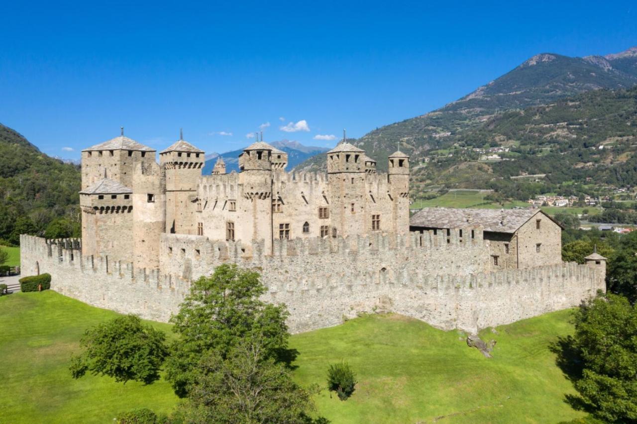 La Lupa Apartment - In The Heart Of Aosta With Car Box Exterior foto