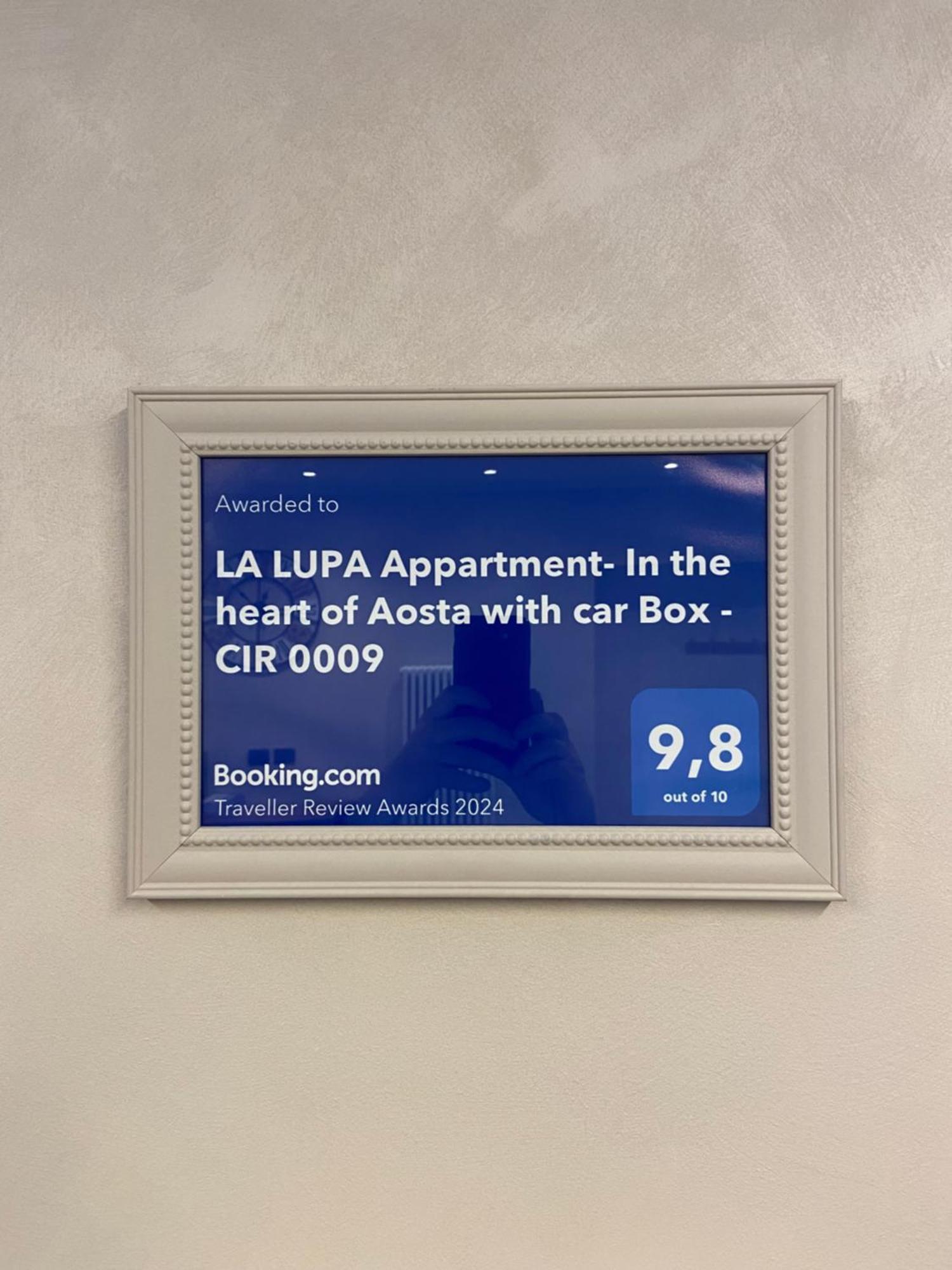 La Lupa Apartment - In The Heart Of Aosta With Car Box Exterior foto